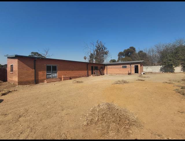20,000M² INDUSTRIAL YARD FOR SALE IN POMONA